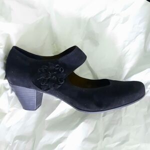 Elegant Black Suede Mary Jane Heels